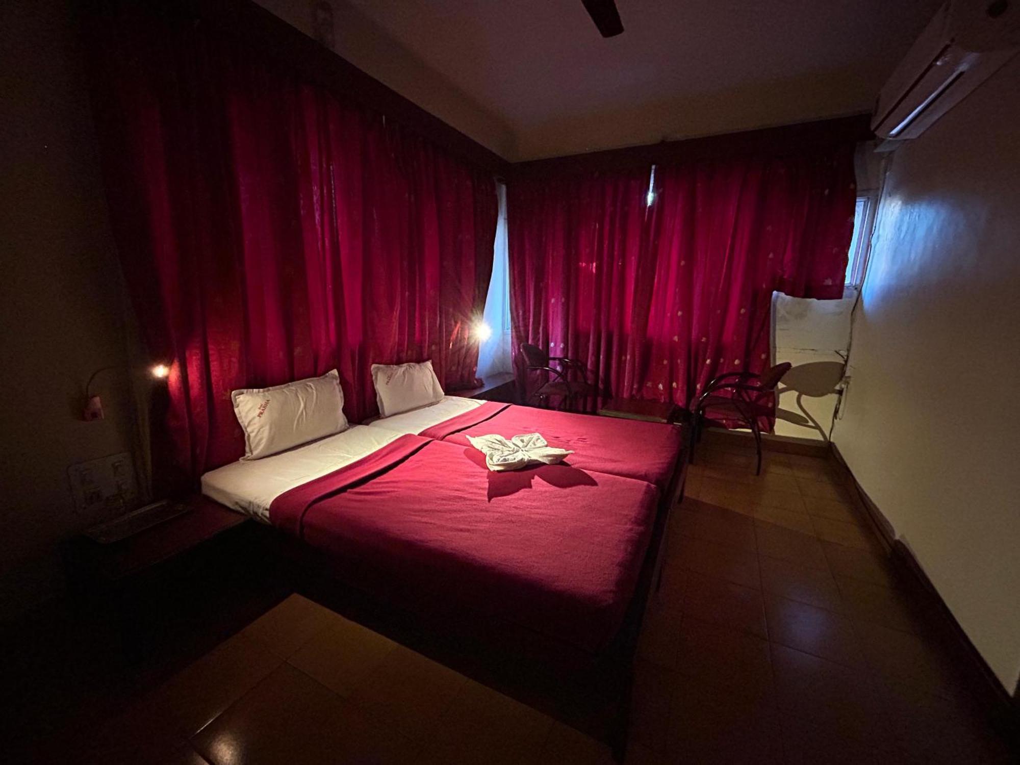 Hotel Prabha Ratnagiri Exterior photo