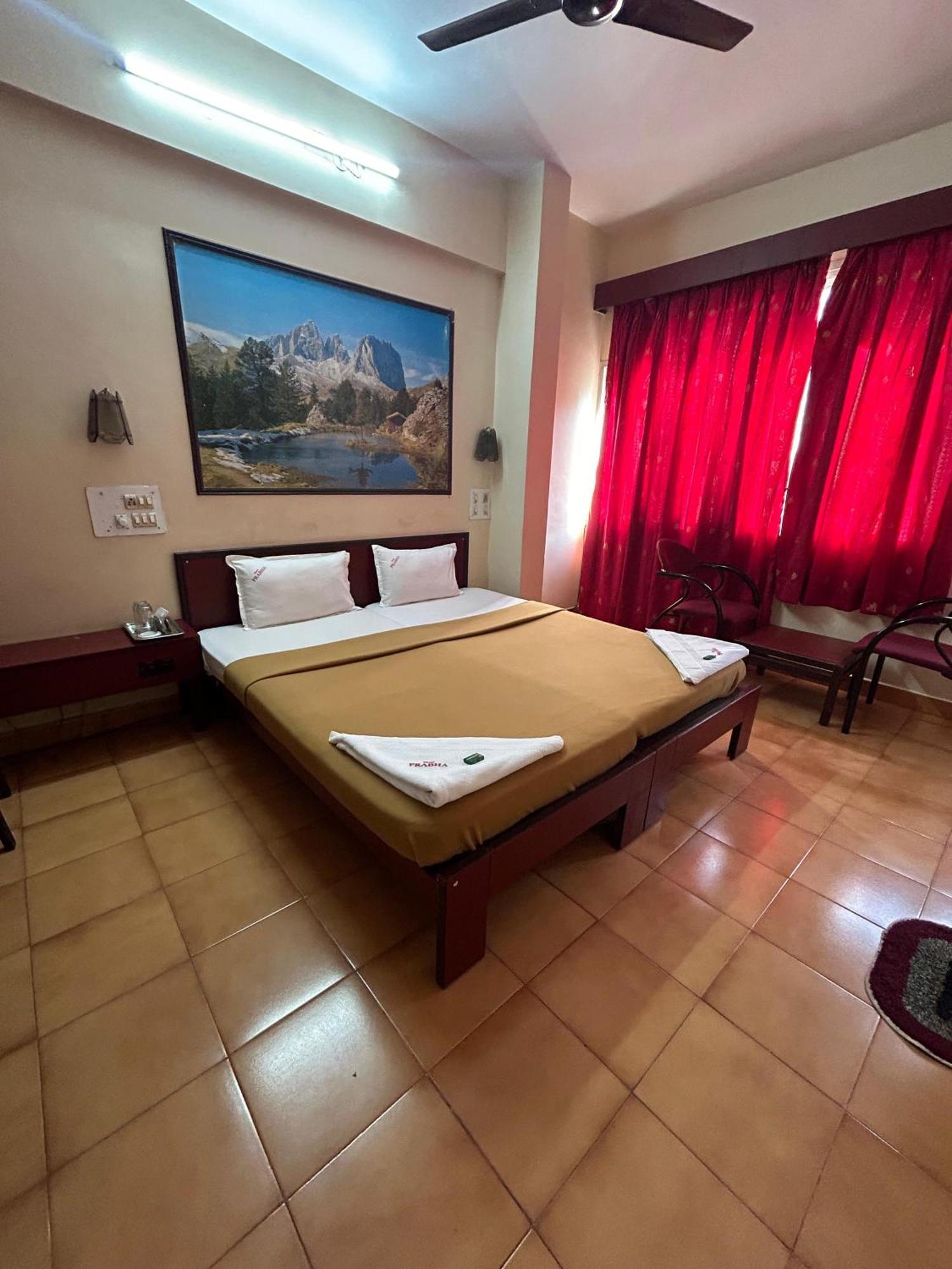 Hotel Prabha Ratnagiri Exterior photo